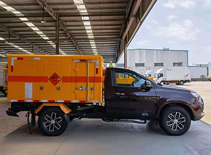 冷水滩爆破器材运输车